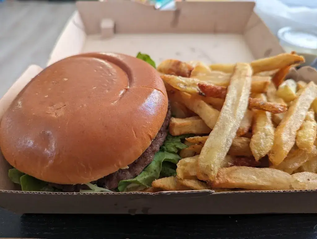 La friterie du 136 restaurant in Mesnil-en-Thelle