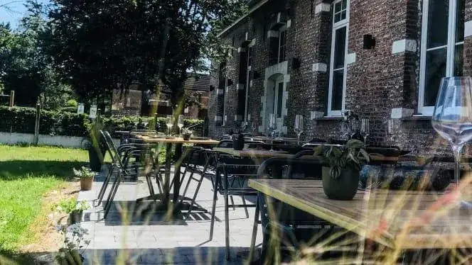 Le Presbytere restaurant in Lecelles