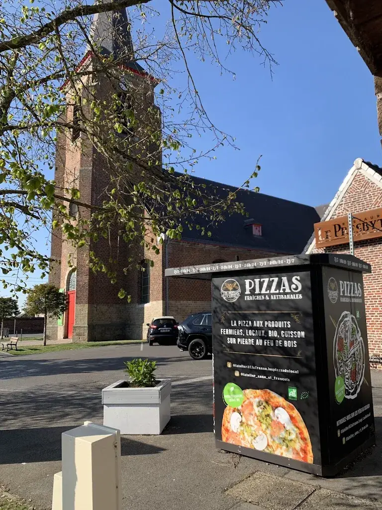 Distributeur de pizza restaurant in Lecelles