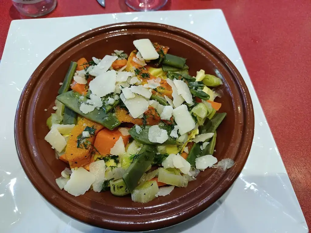 Menu_Le Globe_Crest_image_5