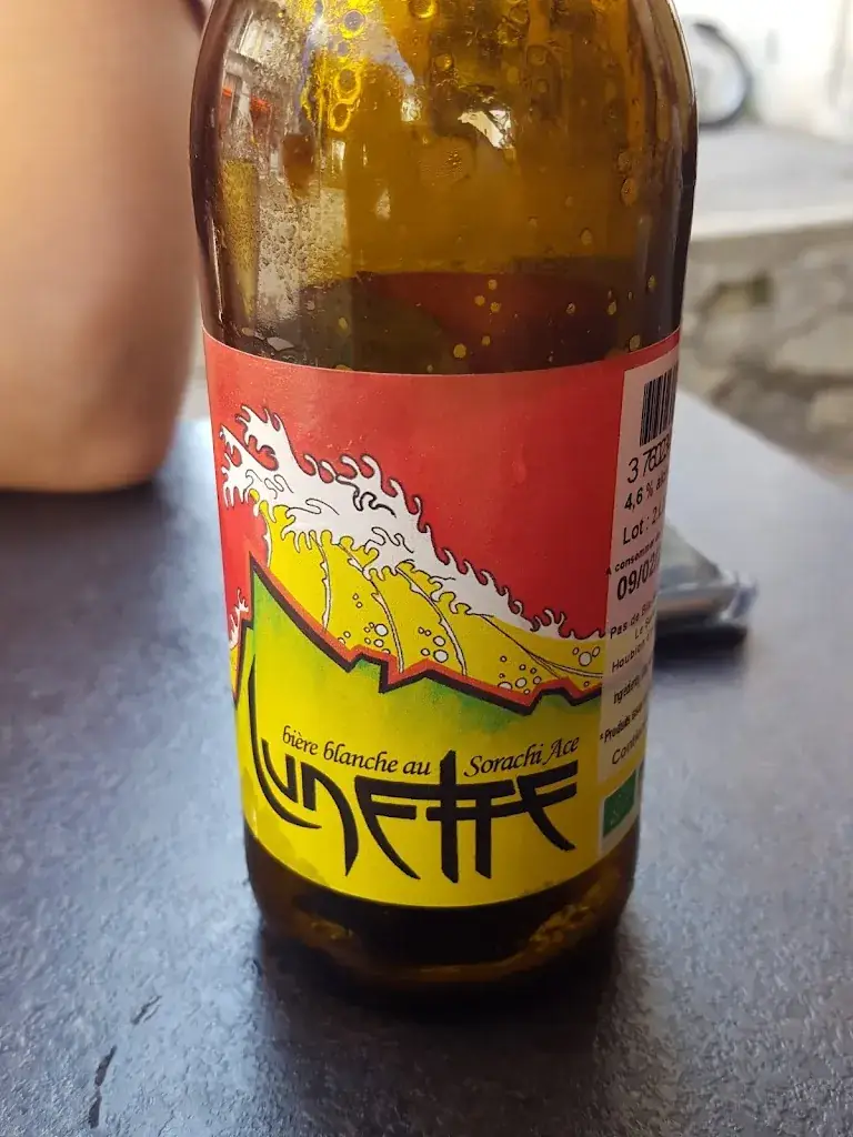 Menu_Le Globe_Crest_image_6