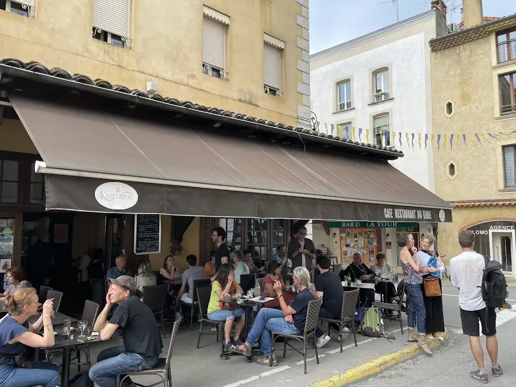 Le Globe_Crest_slider_image_3