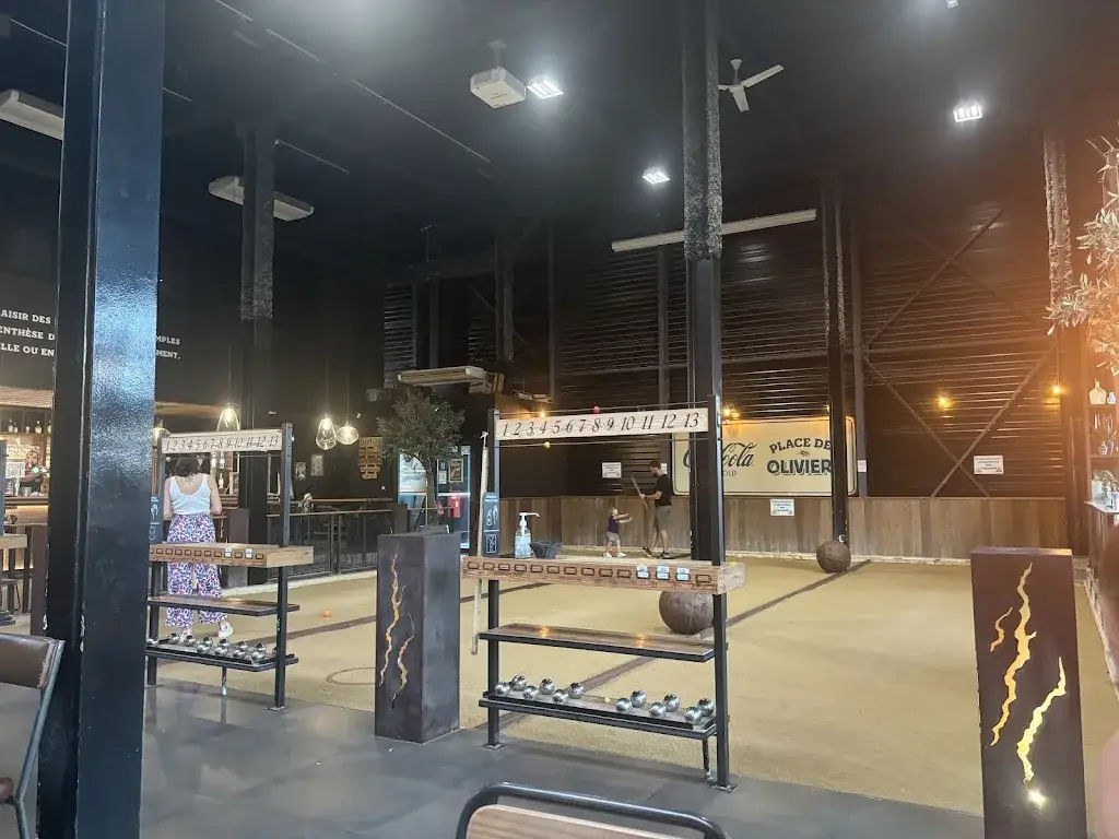 Bryan Parsons_Place des Oliviers Lesquin_Lesquin_recensione