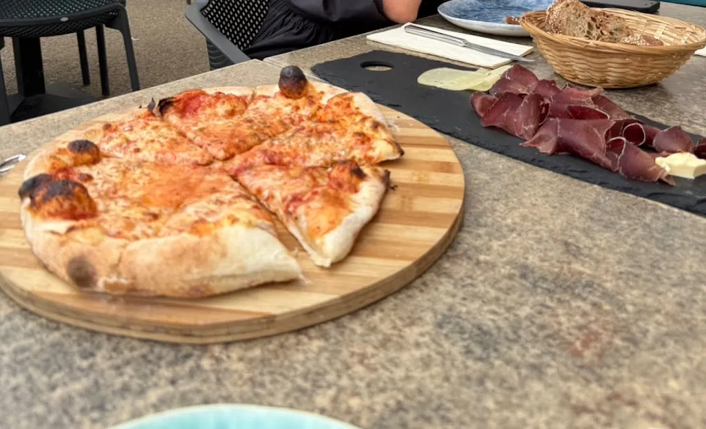 Farah Al-Essa_Auberge, Café et restaurant de l'Union_Lens_review