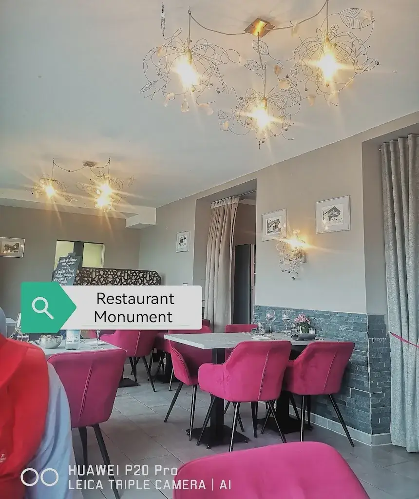 Catalina mora_Le Monument_Lens_review