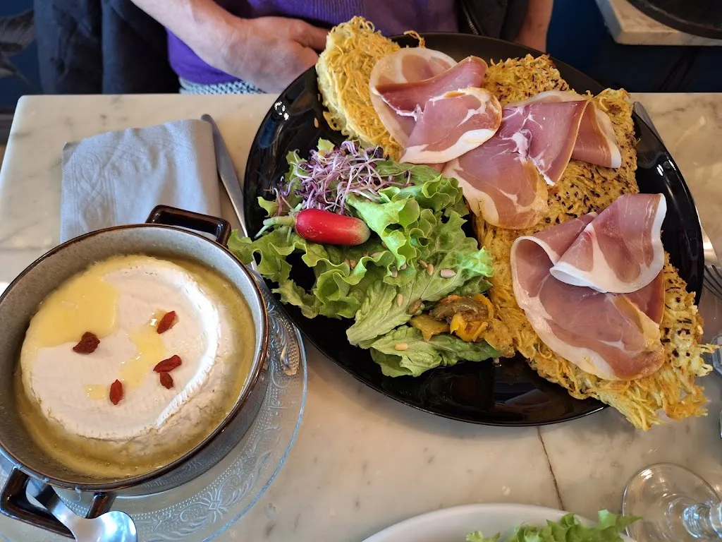 Menu_Restaurant Charleston_Crest_image_9