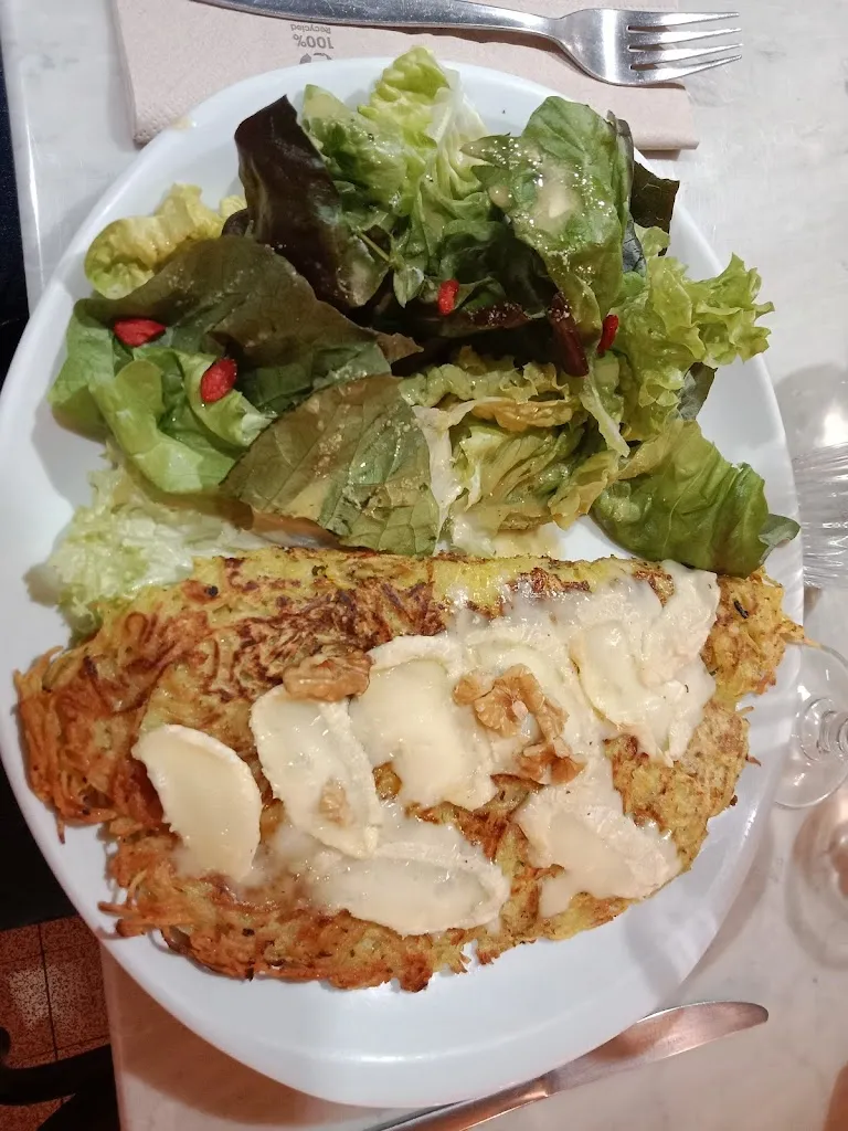 Danielle PETIT_Restaurant Charleston_Crest_review