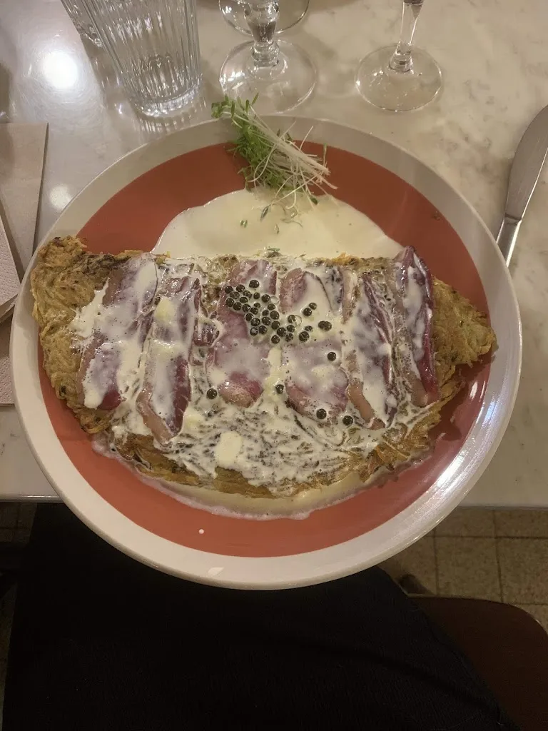 Restaurant Charleston_Crest_slider_image_3