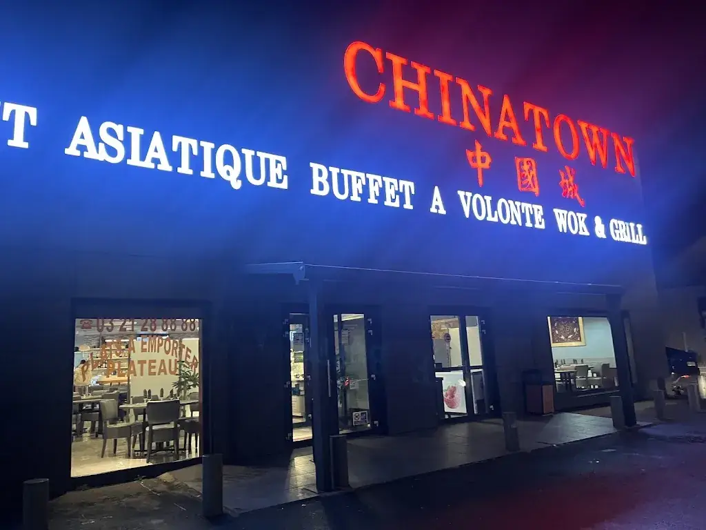 Erica Frolova_Chinatown_Loison-sous-Lens_review