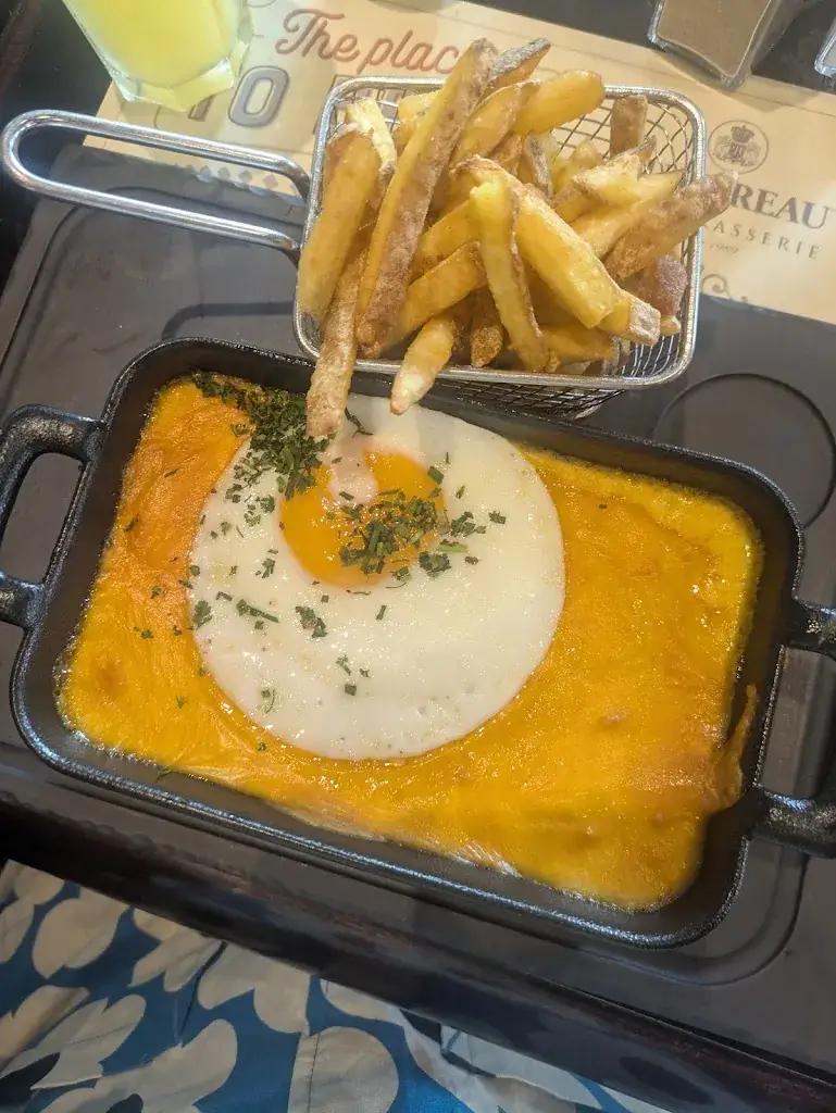 Suzy Roberts_Au Bureau - Pub et Brasserie_Longuenesse_review