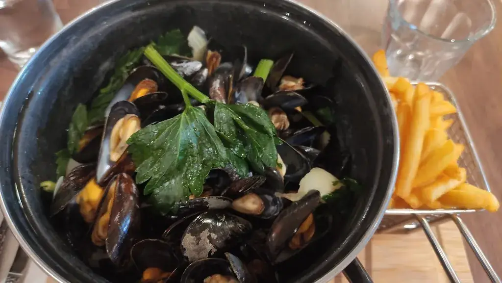 Peter Sprot_Hôtel Restaurant Campanile Loon Plage_Loon-Plage_review