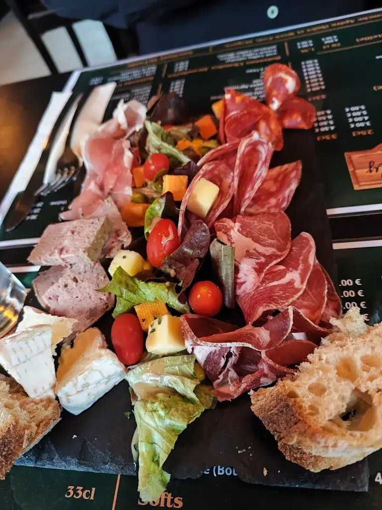 Helene Agez_Chez Willy_Loon-Plage_review