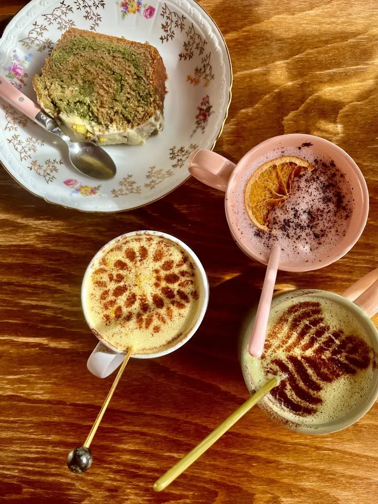 Nina Lazzari_Chez Les Jumelles_Cruseilles_review