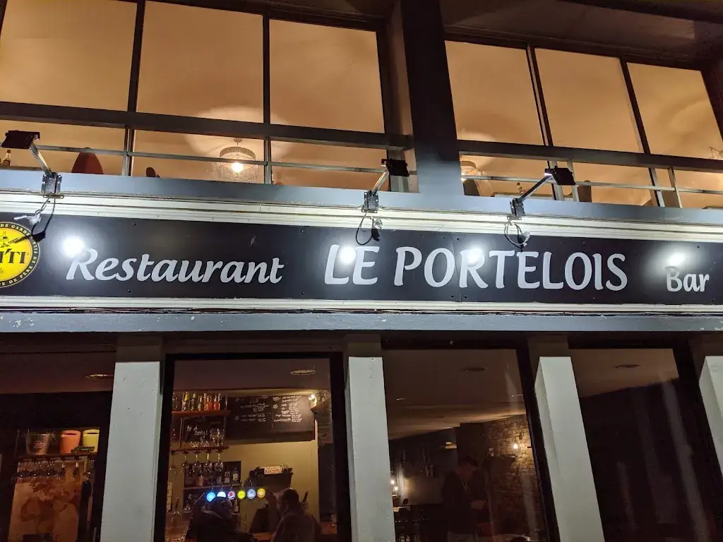 Frank Petrov_Le Portelois_Portel_review