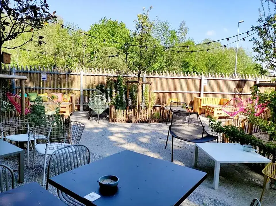 AGAPONIA WORKING KF/FOODING PLACE_Lezennes_slider_image_1