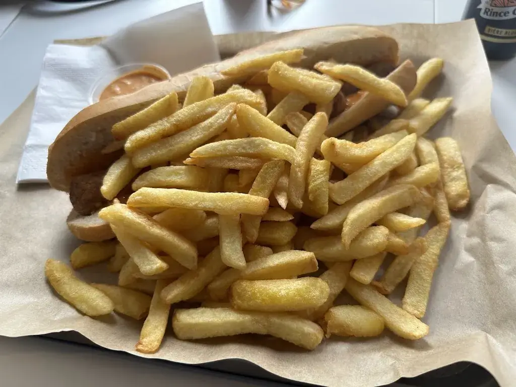 Friterie Yolo_Lezennes_slider_image_3