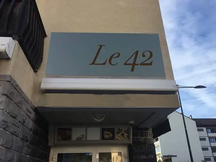 le 42 restaurant in Cruseilles