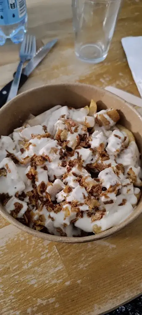 THE BURGER FAMILY_Maignelay-Montigny_slider_image_2