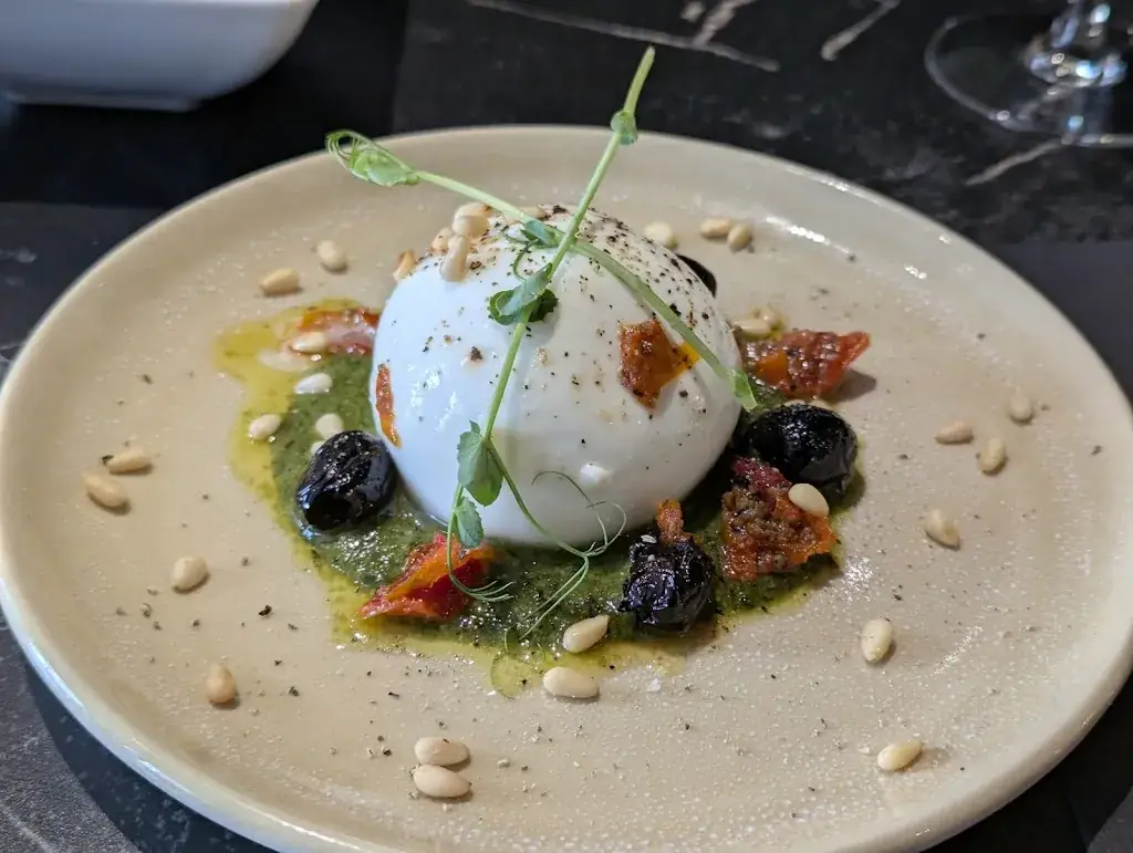 Shishir Gururaj_Autour de Vous Lille_Lille_review