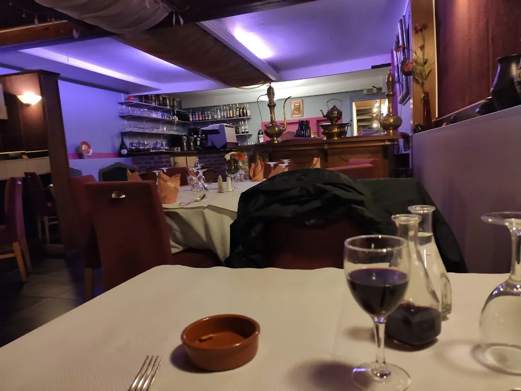 Le Bracelet D'argent_Loos_slider_image_3