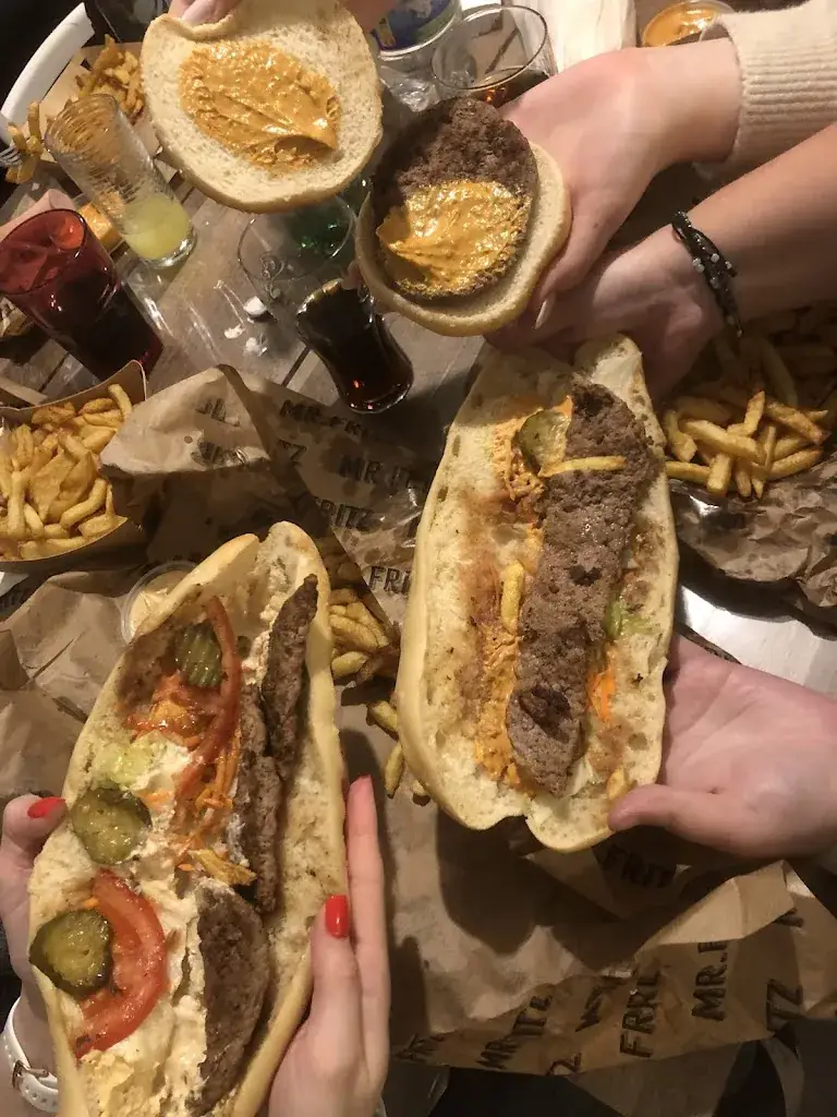 charlotte fromont_Friterie Du Parc - Marpent -_Marpent_review