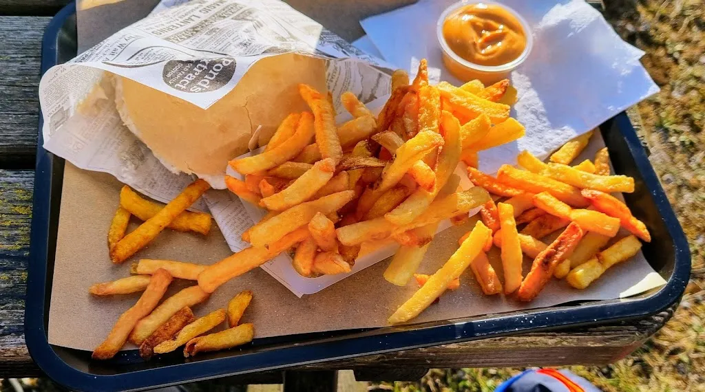 Patricia Faure_Friterie l'avion_Marquise_review