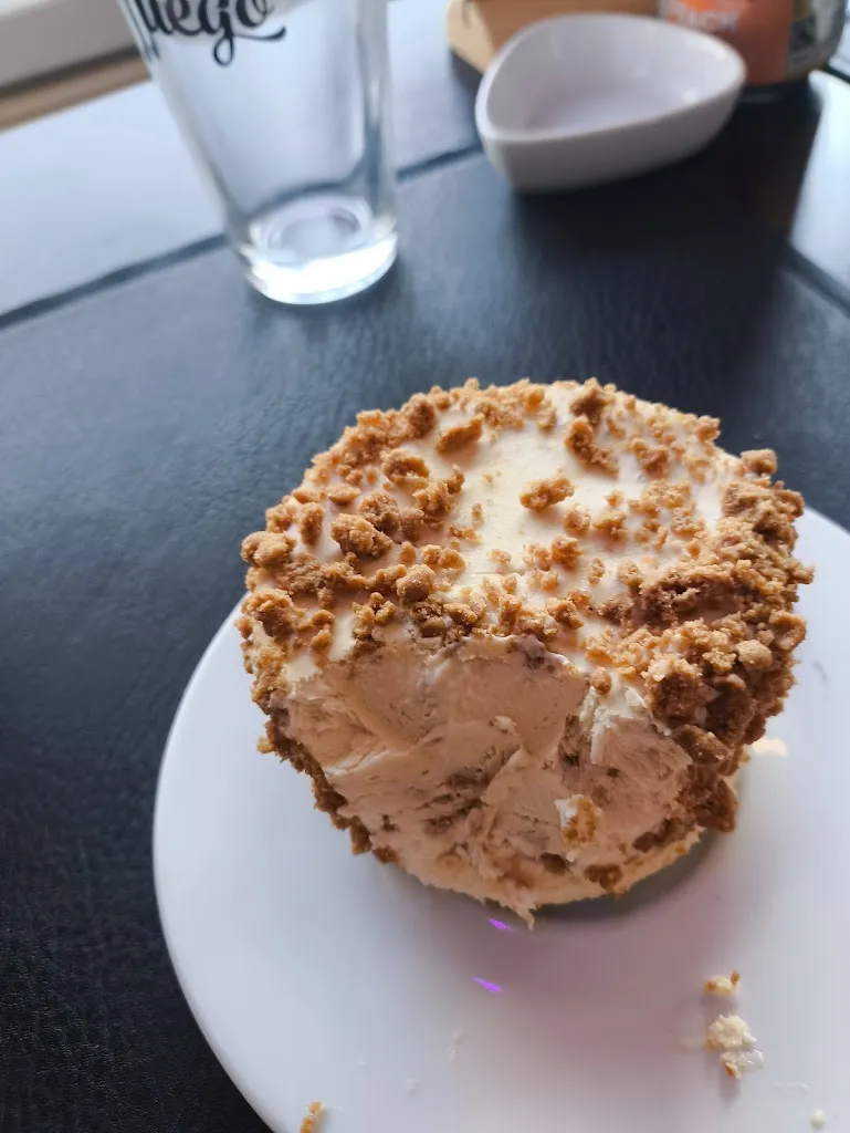 Elodie Hal_Da Adamo_Mazingarbe_review