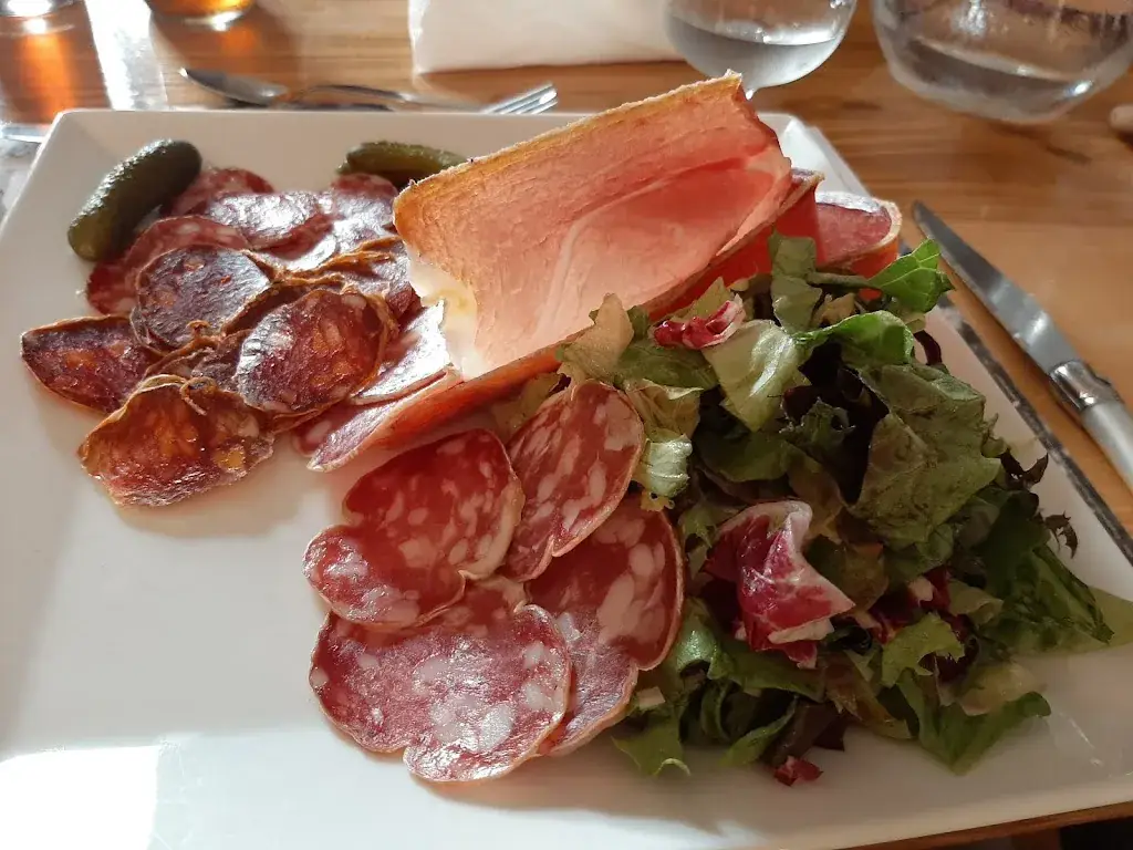 Ludmilla Nesteroff_L'Étape Gourmande hotel restaurant_Cunlhat_recensione