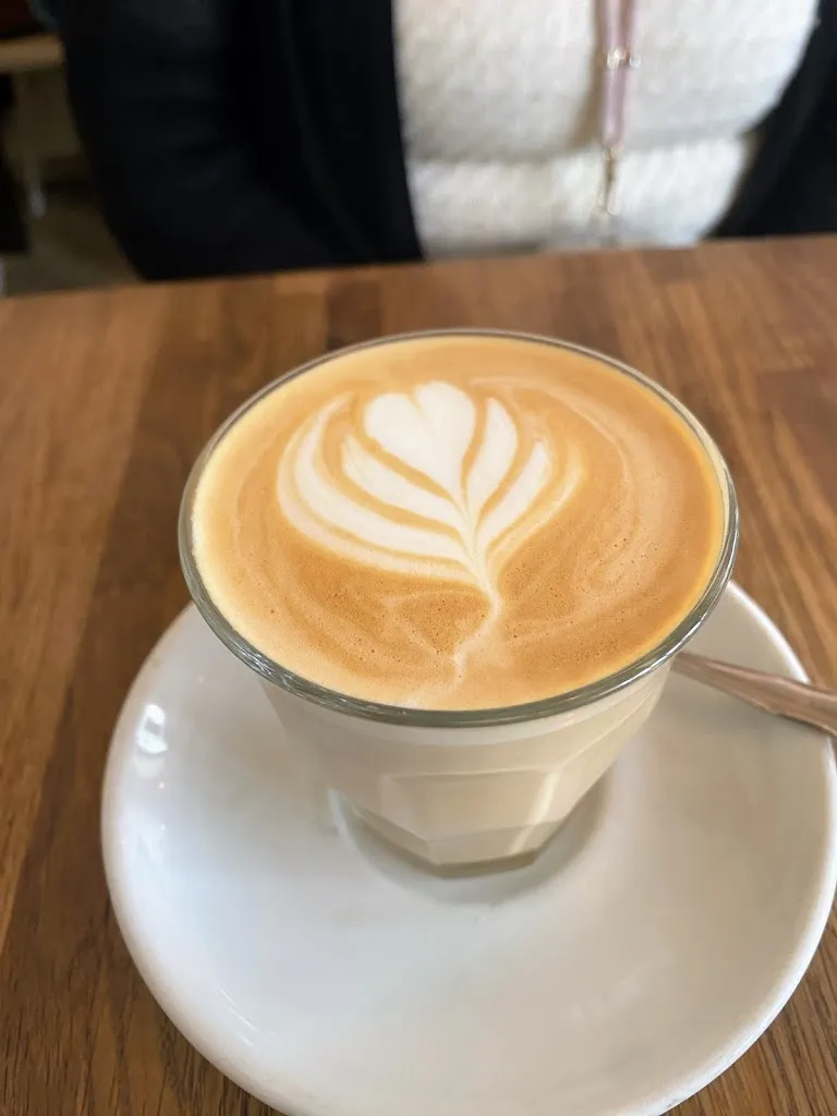 Michael Stitsworth_Café Méricourt_Paris_review