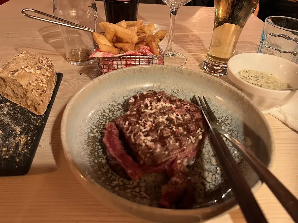 Jasmin Guipo_Le Chalet d'Emilie_Combloux_recensione