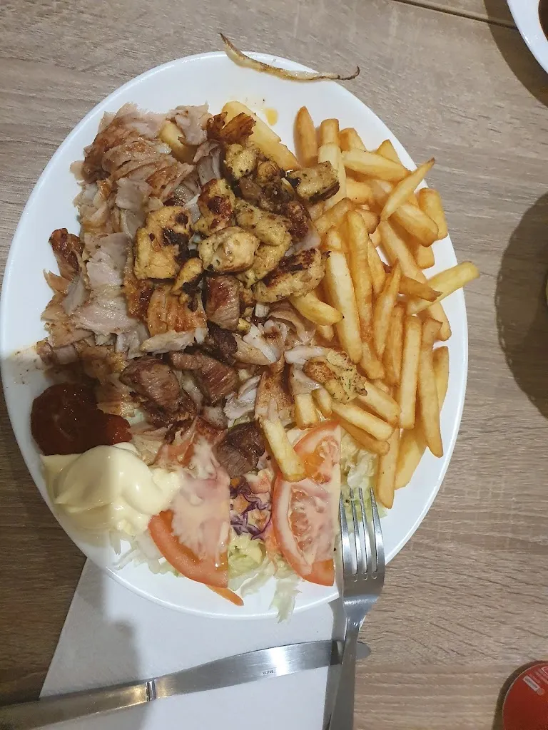 Gursel mehmet Olgar_Le Roi du kebab_Montescourt-Lizerolles_review