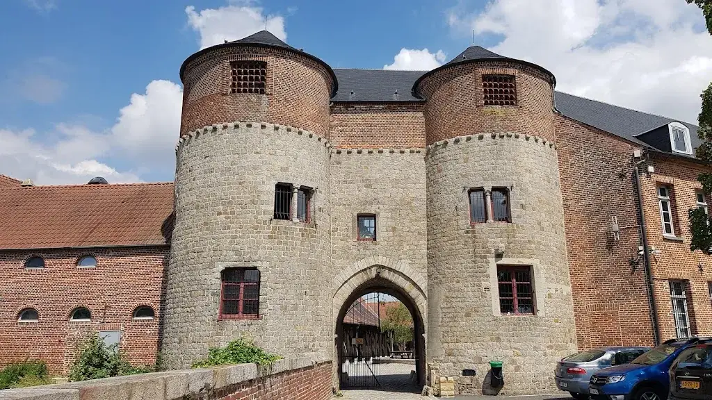 Joy van der Valk_Château de Montmorency_Montigny-en-Ostrevent_review