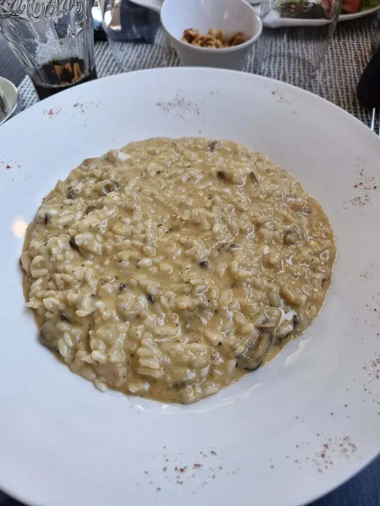 Johanna Viala_Restaurant Pizzeria Chez Tony_Milly-sur-Thérain_review