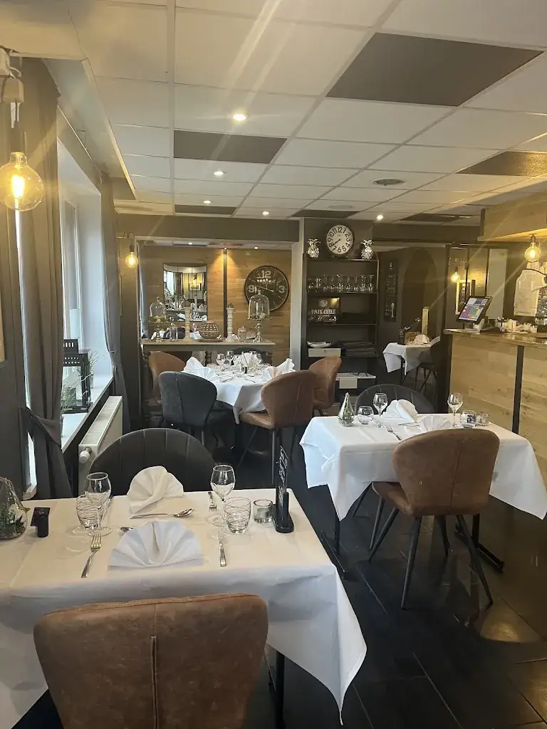 Restaurant Au Coin Gourmand_Mouchin_slider_image_1