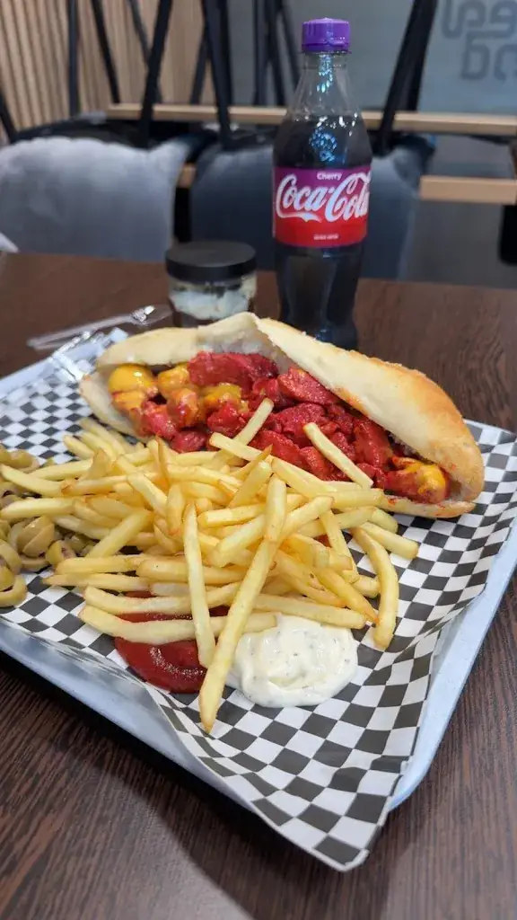 Real food restaurant in Montataire