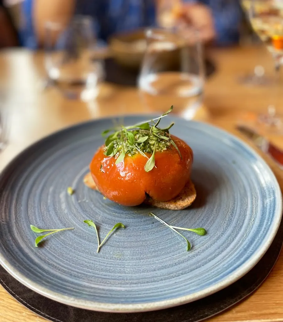 Konstantina Antoniadou_La Quincaillerie_Nesles-la-Vallée_review