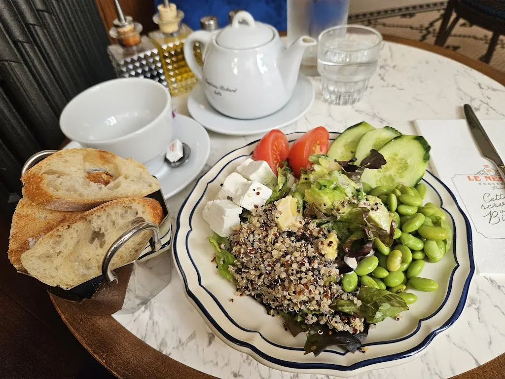 Dawn Baker_Le Nesle_Paris_review