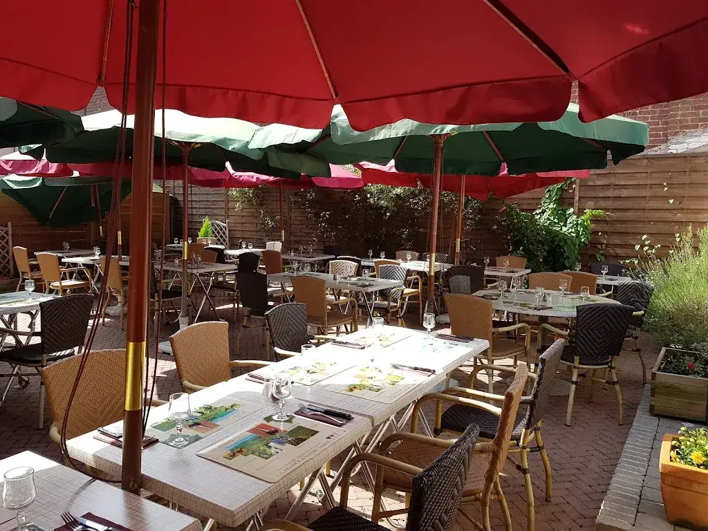 Café le Centre Restaurant in Neuville-Saint-Rémy