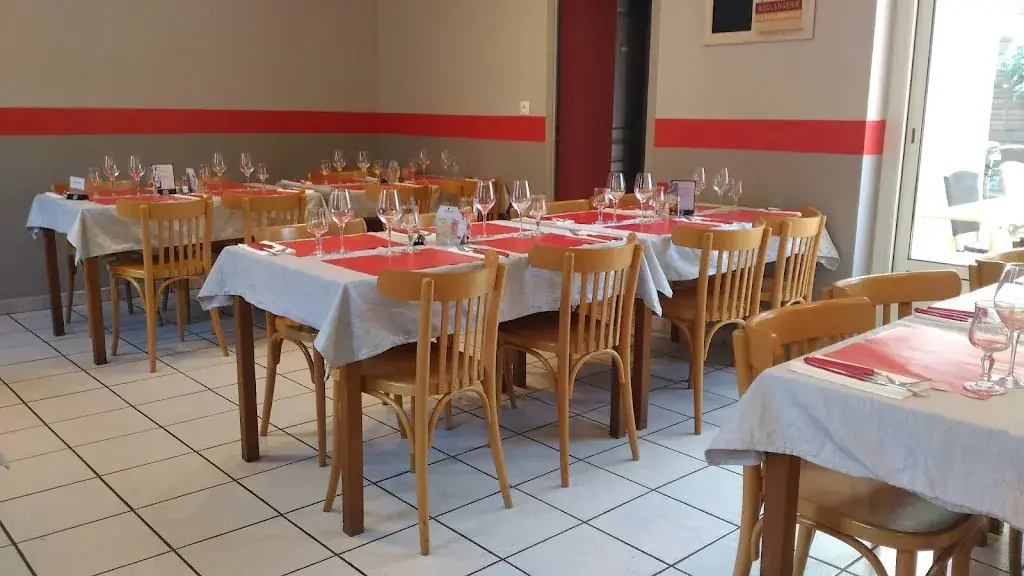 Café le Centre_Neuville-Saint-Rémy_slider_image_3