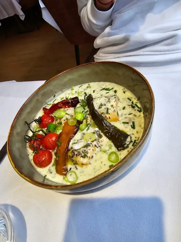 administration mrclement_La Tour de Nesle_Saint-Fargeau-Ponthierry_review