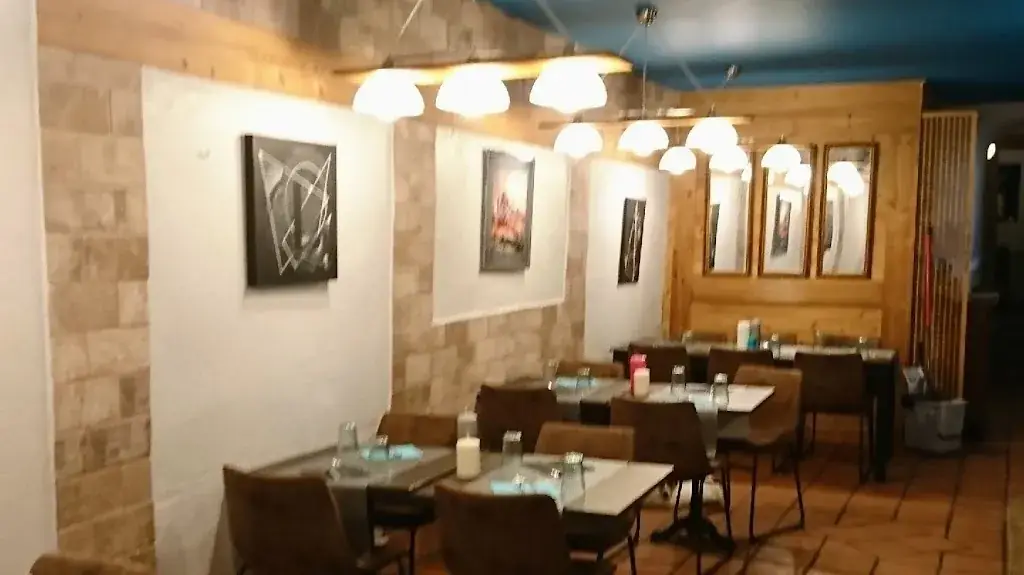 Chez Marie_Albertville_slider_image_1