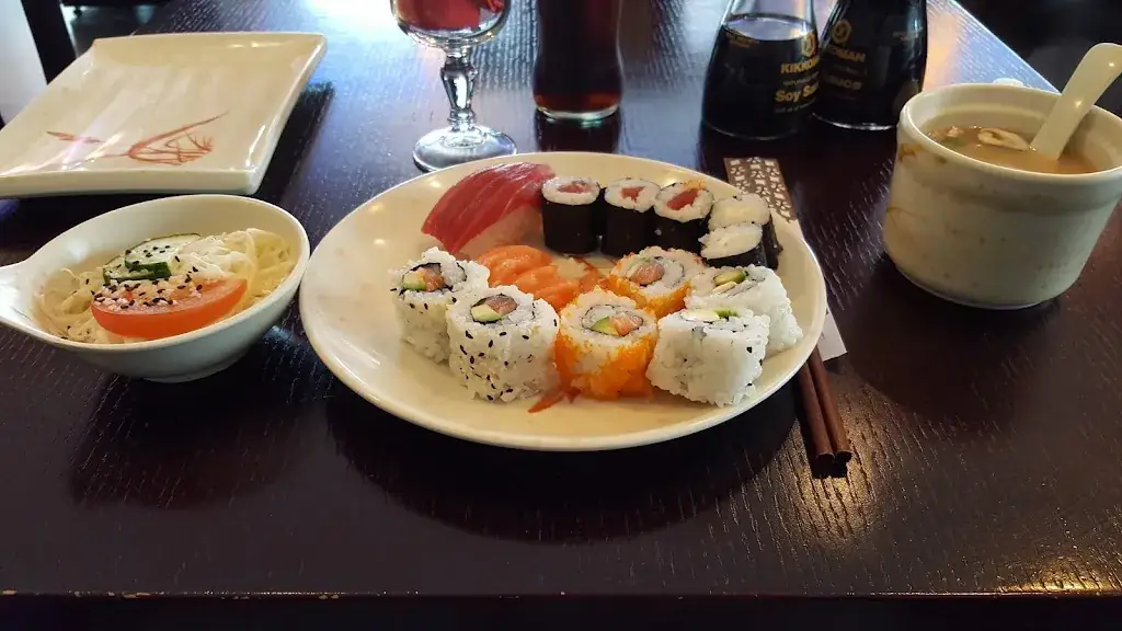 Menu_Sushi’s Bar_60180_image_6