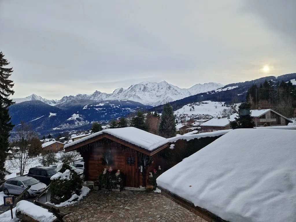 Laurent Petas_Aux Ducs de Savoie_Combloux_review