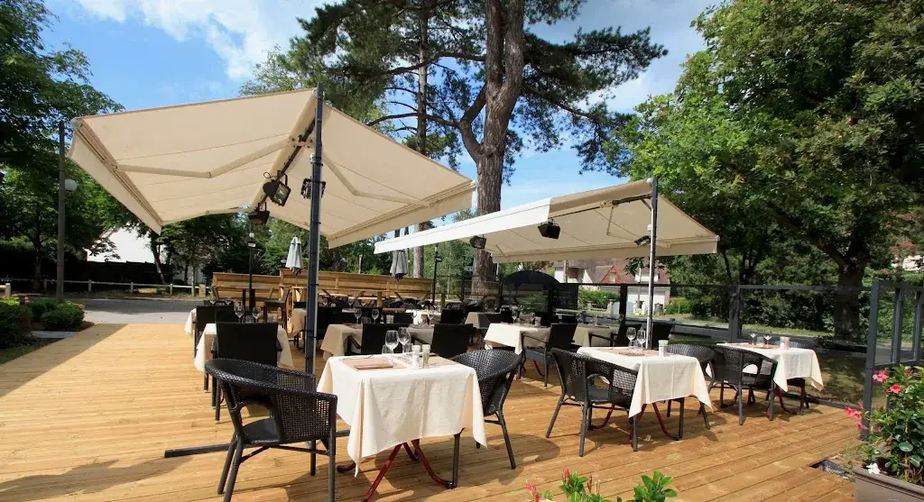 Le Régina - Hôtel Restaurant - Hardelot Restaurant in Neufchâtel-Hardelot