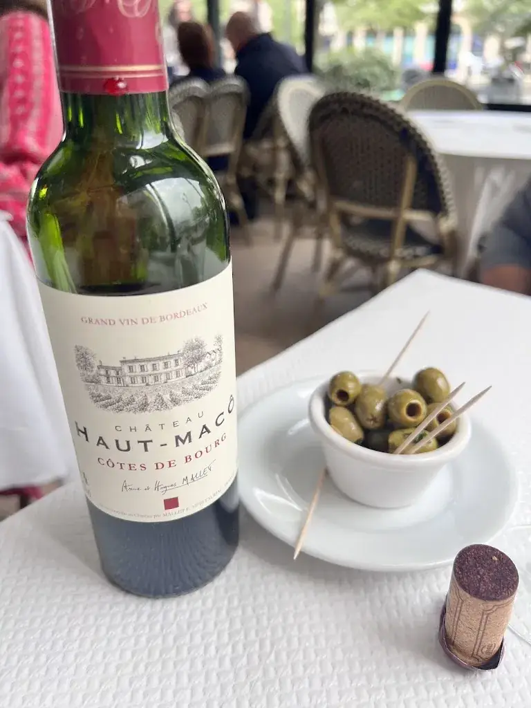 Tash Percy_Le Noailles_Bordeaux_recensione