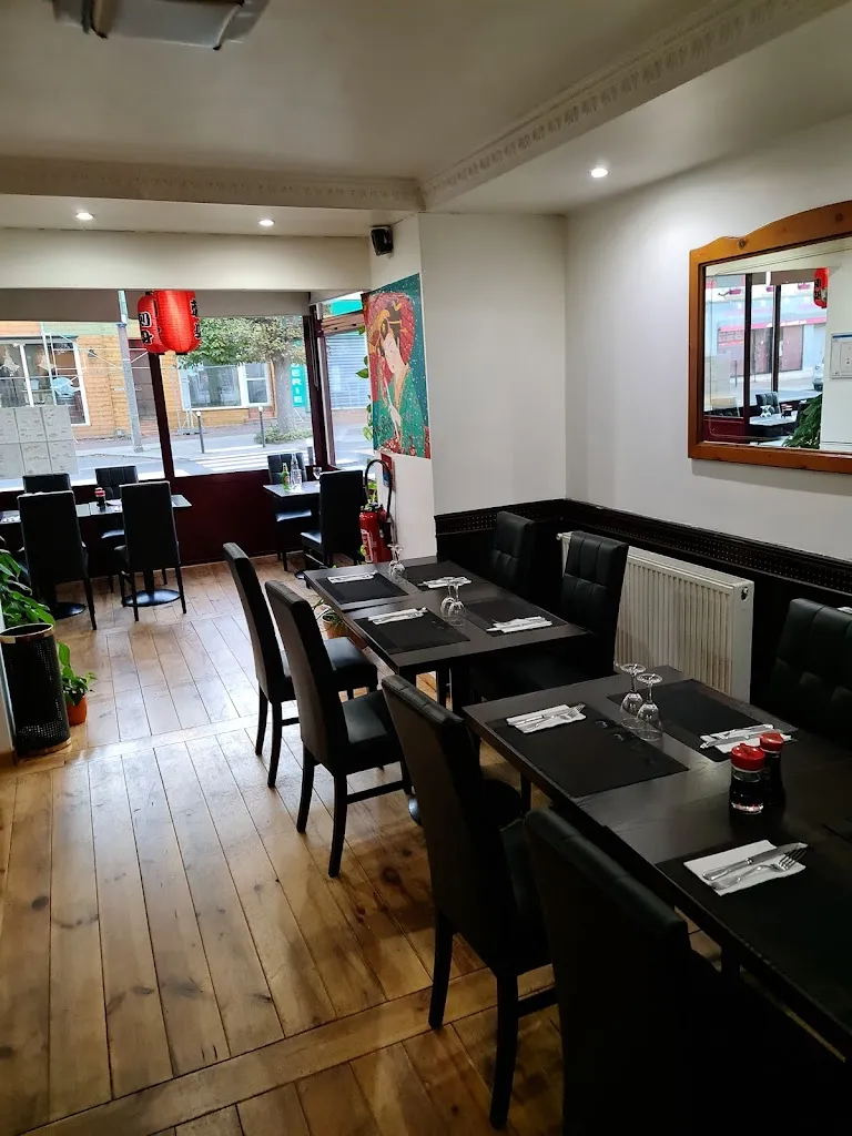 Kumaneko_Noailles_slider_image_1