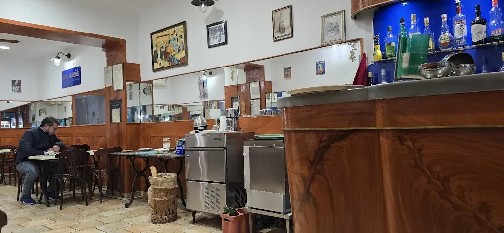 Café Prinder_Marseille_slider_image_2