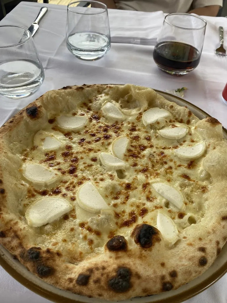 Pizzeria Di Napoli_Noailles_slider_image_3