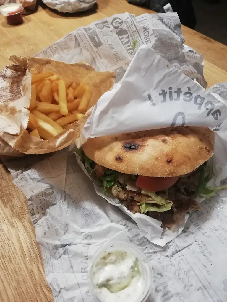 Nyckk0 Nyckk0_Restaurant Marmara_Noailles_avis