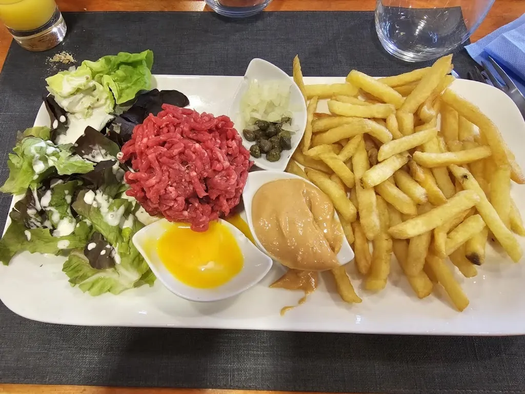 Bistrot du marché Oisemont restaurant in Oisemont